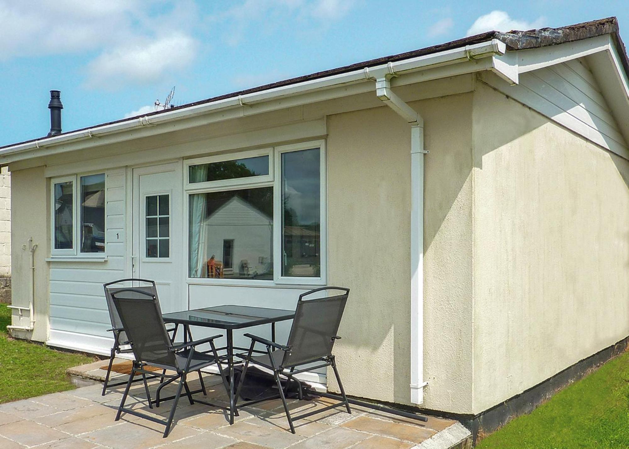 Meadow Lakes Holiday Park St Austell Exteriör bild